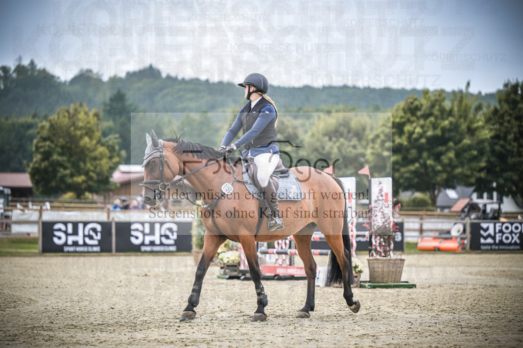 DOS_0019 | Entdecke hochwertige Reitturnierfotos von Foto Oger. Professionell, emotional und authentisch – jetzt Lieblingsmomente im Shop bestellen.Deutschlandweite Turnierfotografie. - Realisiert mit Pictrs.com