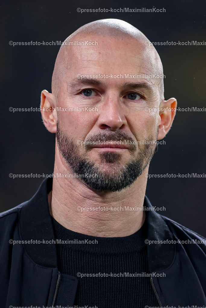 BVB15122402160 | 15.12.2024, Fußball, Borussia Dortmund - TSG 1899 Hoffenheim, 1. Fußball Bundesliga, 14. Spieltag, Signal Iduna Park, Saison 2024 2025: Cheftrainer Christian Ilzer (Trainer Hoffenheim)DFB regulations prohibit any use of photographs as image sequences and or quasi-video.