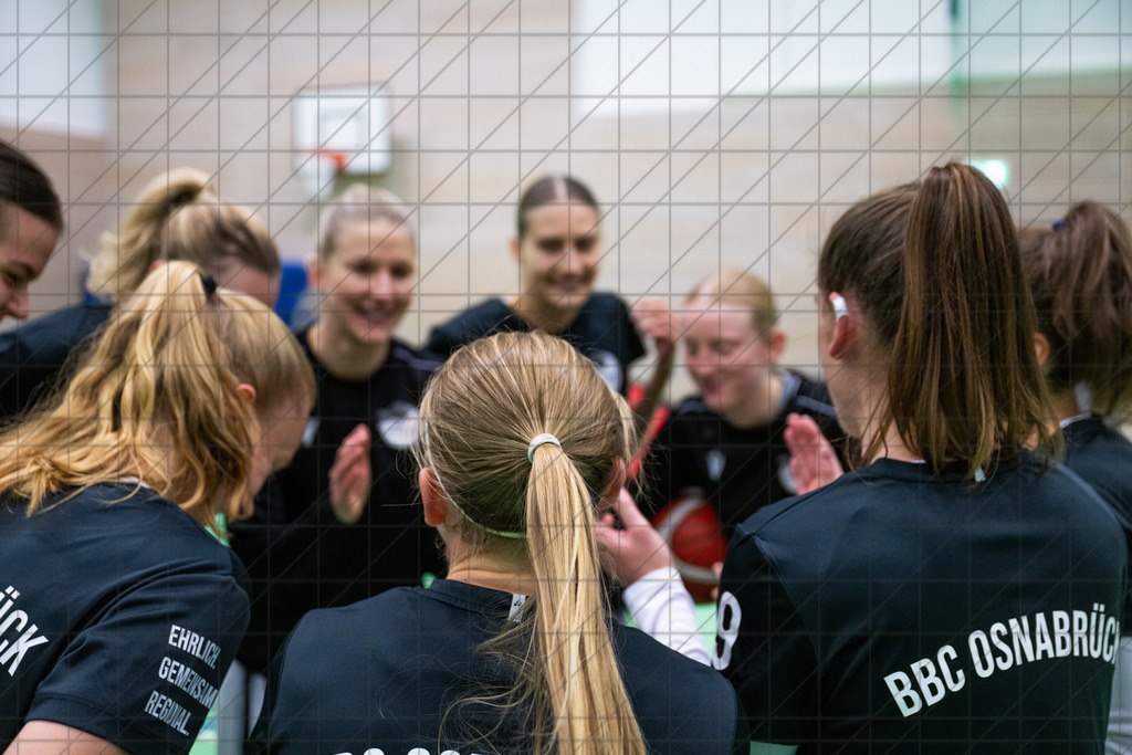 DBBL POKAL 1/8-Finale 24/25 | 04.12..2024 | BBC OS vs. SYNTAINICS MBC Halle | DBBL POKAL 1/8-Finale 24/25 | 04.12..2024 | BBC OS vs. SYNTAINICS MBC Halle - - - - - CREDIT, www.bullenfotos.de, Martin König, Hörner Weg 40, D-49078 Osnabrück, +4917663732967, Nutzung und Weitergabe nur zu den vereinbarten Zwecken. Presseanfragen an Urheber. Alle Rechte beim Urheber. - - - - - - Realisiert mit Pictrs.com