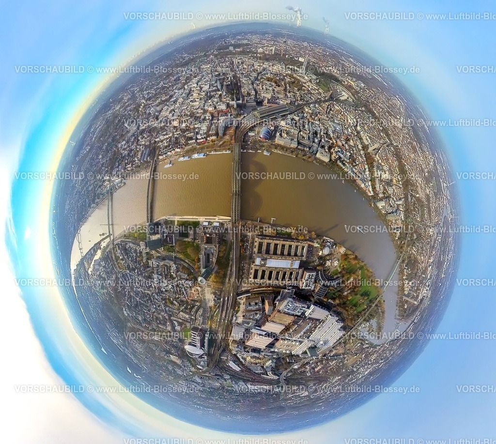 Koeln231190029HauptbahnkfoDomMitte | Luftbild, Fluss Rhein und Ausflugsschiffe mit Hohenzollernbrücke und Deutzer Brücke, Mitte City und Altstadt mit dem Kölner Dom und dem Hauptbahnhof Hbf, umgeben von herbstlichen Laubbäumen, Erdkugel, Fisheye Aufnahme, Fischaugen Aufnahme, 360 Grad Aufnahme, tiny world, little planet, fisheye Bild, Altstadt, Köln, Rheinland, Nordrhein-Westfalen, Deutschland