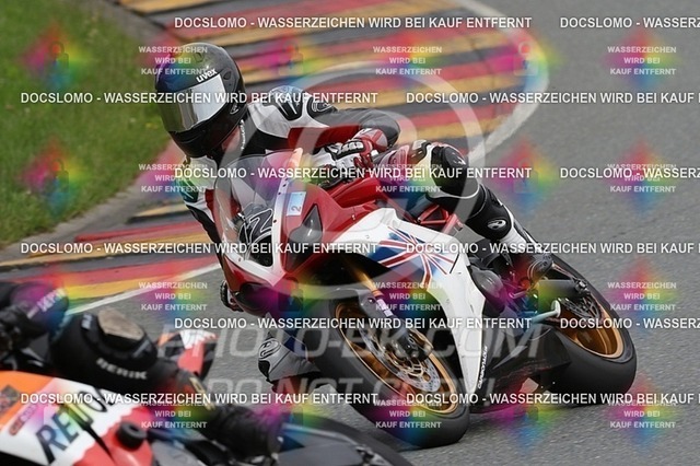 2016-06-30-PBK-2538 | Sportfotografie; SlowMotion; Video; Rennstrecke; Hafeneger; RSE; Speer; Trackday; Motorsportarena; Hockenheimring; Brno; Most; Barcelona; Valencia, Benny; Kaetzmer;