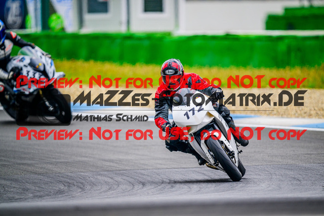 MaZZes_FotoMatrix_240614_6007705_7846 | GELB