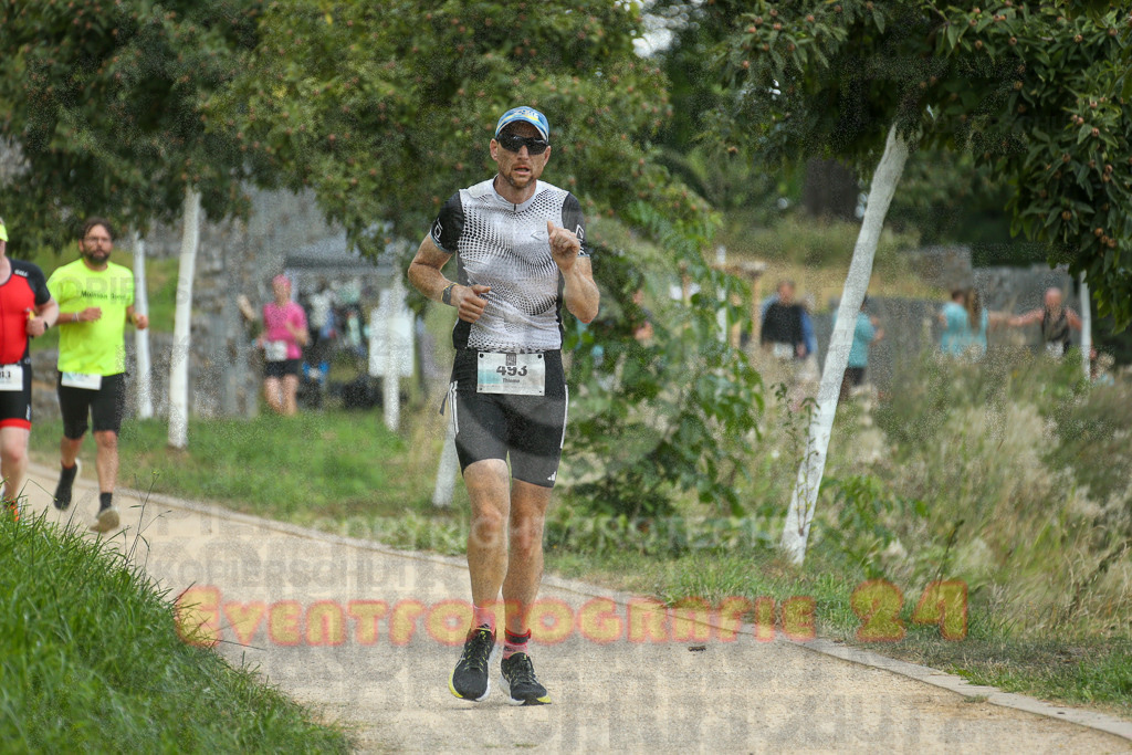 250824_1359_EX1_4530 | Sportfotografie im Rhein-Sieg Kreis, Köln, Bonn, NRW, Rheinland Pfalz, Hessen, etc. Unser Tätigkeitsfeld umfasst den Laufsport vom Volkslauf über den Marathon, Duathlon, Triathon bis zum Ultralauf wie Kölnpfad Ultra oder Schindertrail.