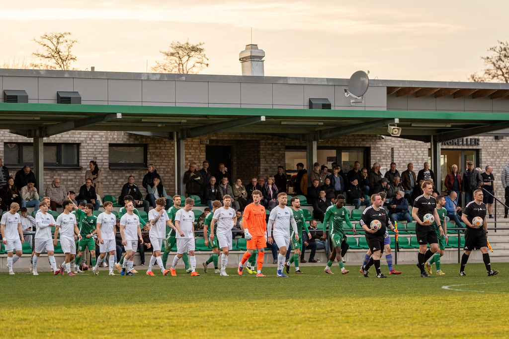 Fußball I Herren I Saison 2025-2026 I Landesliga Weser-Ems I 23. Spieltag I SFN Vechta - BW Lohne II I 00161 | jns.sportfotos - Realisiert mit Pictrs.com