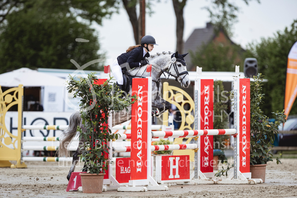 240504_PonyTrophy-259 | Deine schönsten Turniermomente als professionelle Fotos! Entdecke hochwertige Pferdesport-Fotografie im Online-Shop. Jetzt Fotos finden & bestellen!