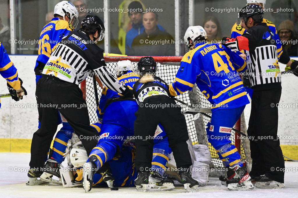 EHC Althofen vs. ESC Steindorf 6.3.2024 | Telesklav Fabio Referee, Klemm Anja Referee, Dreier Alexander Referee,#47 Rainer Michael EHC Althofen, #96 Kronlechner Christoph EHC Althofen, #92 Jagarinec Jakob Lukas EHC Althofen, EHC Althofen vs. ESC Steindorf 6.3.2024, EHC Althofen vs. ESC Steindorf am 06.03.2024 in Althofen (Stadthalle Althofen ), Austria, (Photo by Bernd Stefan)