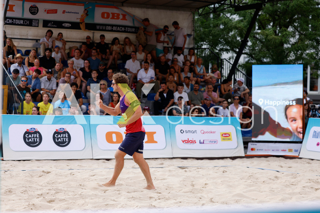 Obi BeachTour 2026 - Basel | BASEL, SWITZERLAND - JULY 18: YVES HAUSSENER (SUI) during the Obi BeachTour 2026 match between NAPIER / PETERSEN (DEN) and HAGENBUCH / HAUSSENER (SUI) at Barfüsserplatz on July 18, 2026 in Basel, Switzerland. - Realisiert mit Pictrs.com