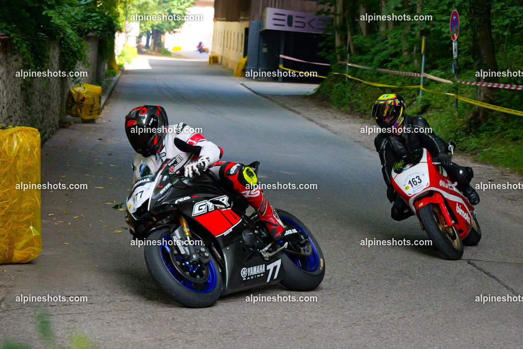 P1015524 | Erleben Sie atemberaubende, hochqualitative Fotos Ihrer Fahrt entlang der malerischen Alpenstraßen. Besuchen Sie alpineshots.com, um professionelle Aufnahmen Ihrer unvergesslichen Reise zu finden und zu kaufen - Realisiert mit Pictrs.com