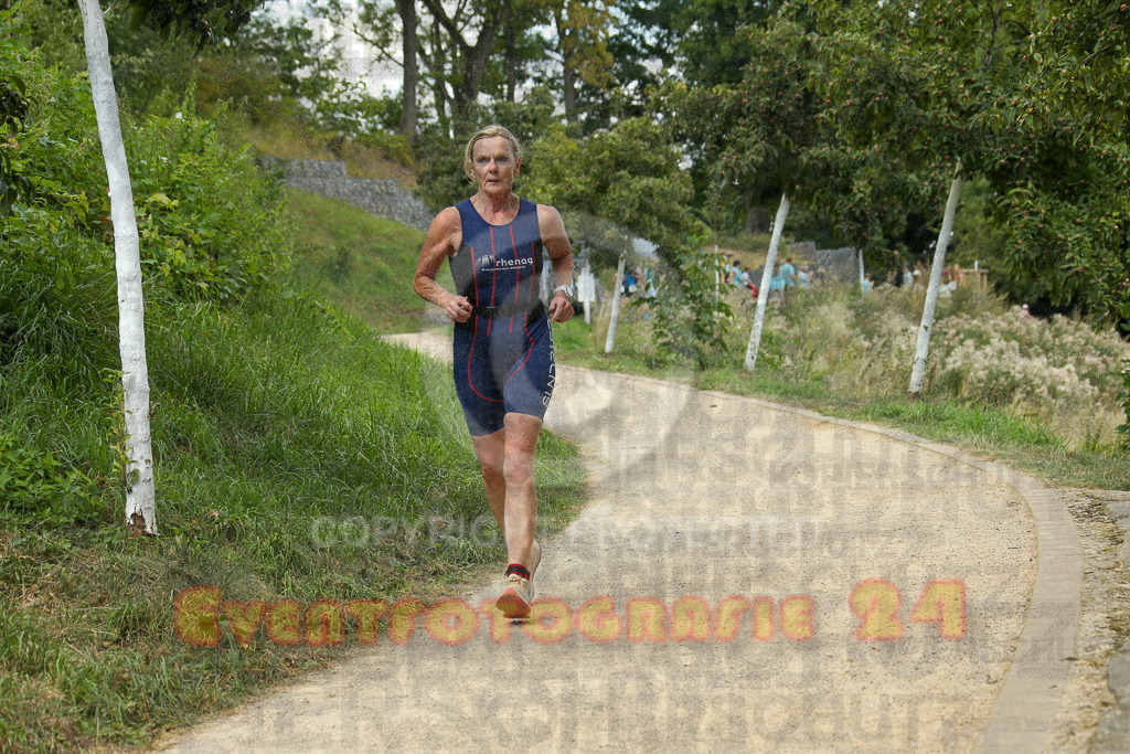250824_1347_EX1_3691 | Sportfotografie im Rhein-Sieg Kreis, Köln, Bonn, NRW, Rheinland Pfalz, Hessen, etc. Unser Tätigkeitsfeld umfasst den Laufsport vom Volkslauf über den Marathon, Duathlon, Triathon bis zum Ultralauf wie Kölnpfad Ultra oder Schindertrail.