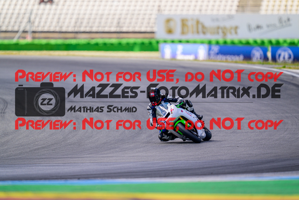 MaZZes_FotoMatrix_240615_6007705_4449 | ROT