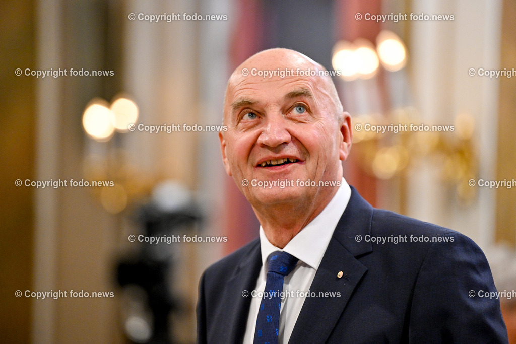 Landhaus Linz_ Promenade_ Landtagssitzung_ 24.10.2024-34 | 24.10.2024, Landhaus Linz AUT, Promenade, Landtagssitzung, im Bild LR Christian Doerfel (VP)