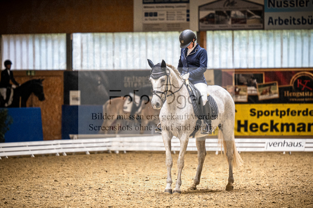 DOS_0237 | Entdecke hochwertige Reitturnierfotos von Foto Oger. Professionell, emotional und authentisch – jetzt Lieblingsmomente im Shop bestellen.Deutschlandweite Turnierfotografie. - Realisiert mit Pictrs.com