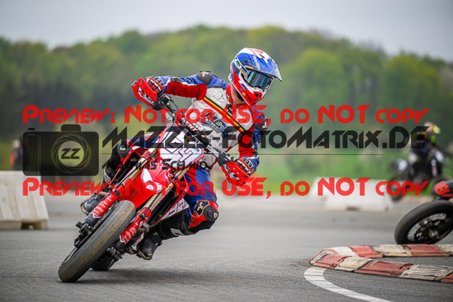 MaZZes_FotoMatrix_230507_7710 | S4