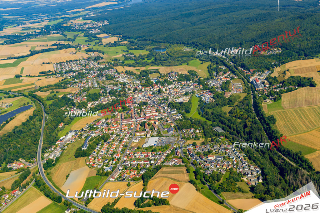 Luftaufnahme von Arzberg - Die Luftaufnahme wurde 2025 vom UL-Flugzeug heraus erstellt ( keine Drohne ) - Hochauflösende Luftaufnahme - für professionelle Ausdrucke geeignet. Die Geschenkidee !Mit Lizenz und Bildrechte bestellbar