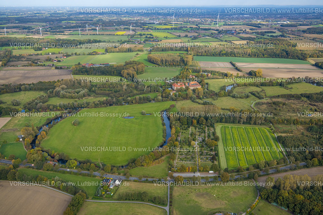 Hamm241015066 | Luftbild, Schloss Oberwerries umgeben von grünen Wiesen und Feldern, Fluss Lippemäander und Lippeaue, Fernsicht mit Windrädern, Uentrop, Hamm, Ruhrgebiet, Nordrhein-Westfalen, Deutschland