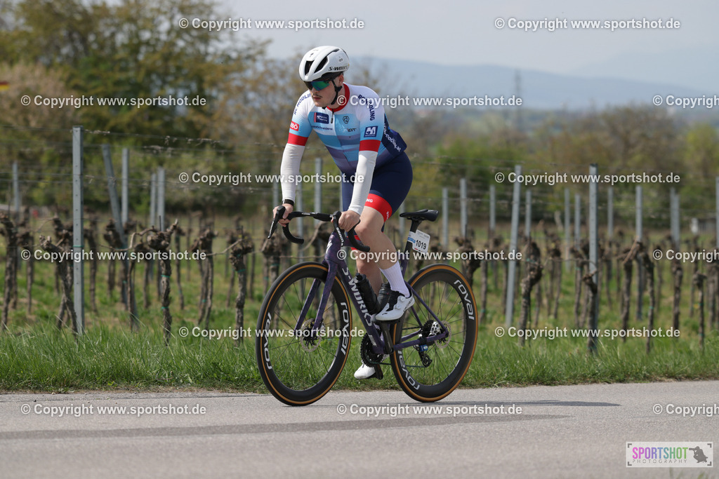 368A4353 | Neusiedlersee Radmarathon 2026@sportshot_your_pictrs #yourpictures#roadtowm2029 #nrm #neusiedlerseeradmarathon #neusiedlersee #neusiedlerseetourismus #burgenland #mörbisch #nrm26 #burgenlandtourismus #voglundco #poweredbyburgenlandtourismus #radsport #rad #marathon #ucigranfondo #visitburgenland #ucigranfondoworldseries