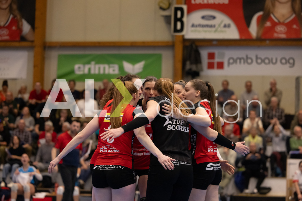 Volleyball I Frauen I Saison 2025-2026 I Volleyball NLA | Women I 1/2 Finals I  VC Kanti Schaffhausen - Sm'Aesch Pfeffingen I 22.03.2026 | VC Kanti Spielerinnenkreis - Realisiert mit Pictrs.com