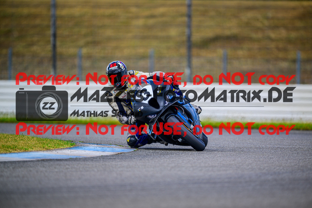 MaZZes_Fotomatrix_20250628_6007705_9010 | WEISS