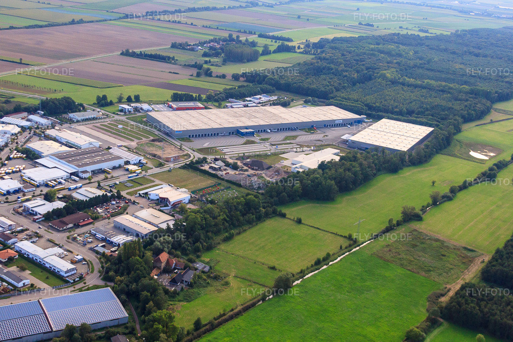 Luftbild: ZUFALL logistics group - Niederlassung Kandel und STS Group im Gewerbegebiet Horst im Ortsteil Minderslachen in Kandel im Bundesland Rheinland-Pfalz in Deutschland. Foto: IMG_44908.jpg vom 03.09.2011 durch Werner Riehm/FLY-FOTO.deZUFALL.DE