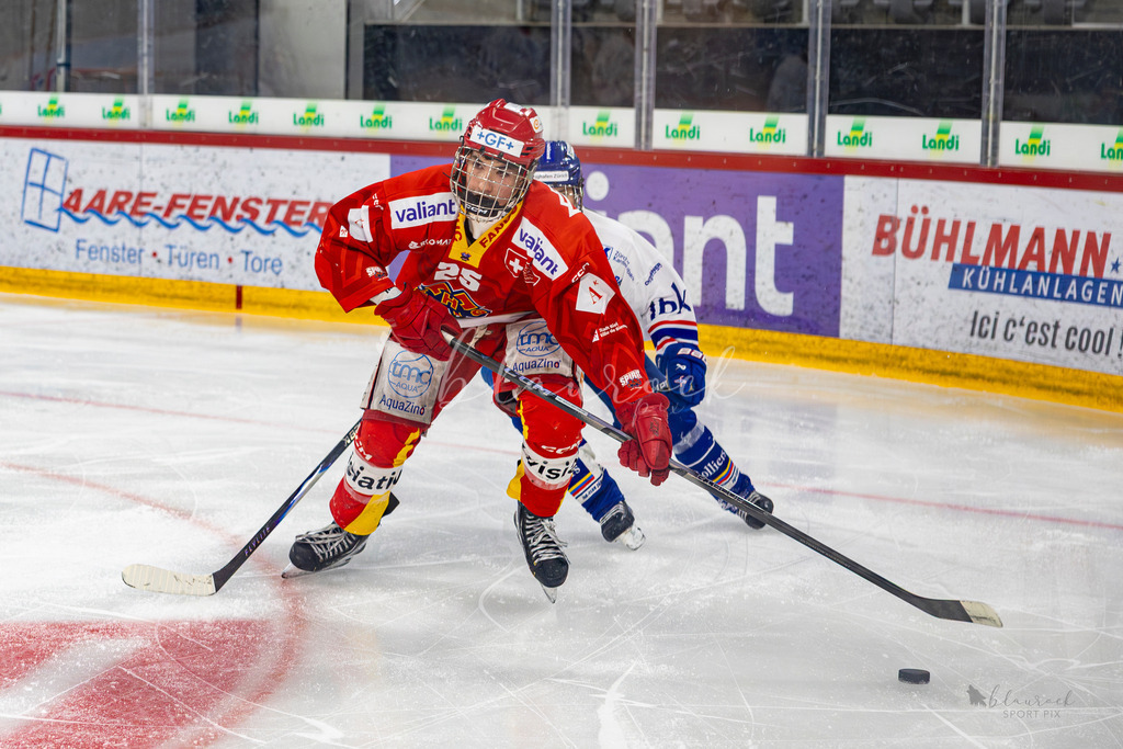 U18_EHCB vs EHCK_wb20260308-5576 | Sportbilder, Sportfotograf, Hochzeits- und Eventfotografin, Flugshows, Portraits und Tiershooting, Aviation, Downhill, Nationalleague, Swissleague, International