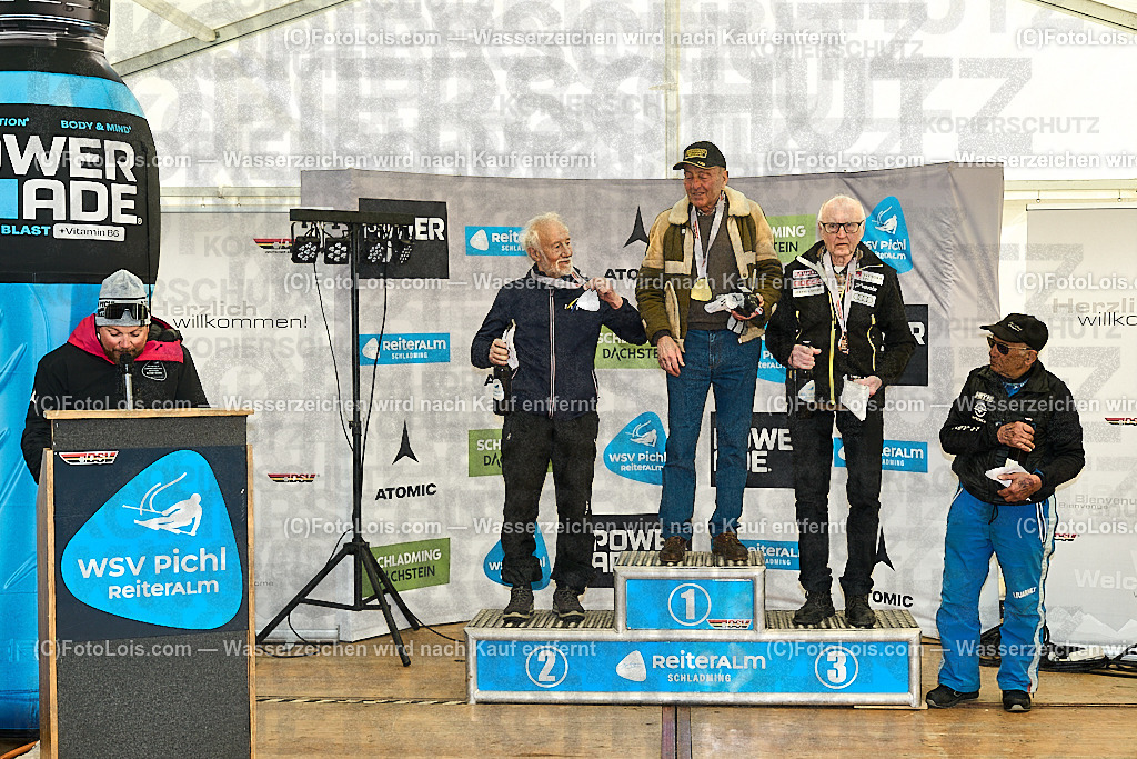 _ALP3077_MASTERS-WM_Reiteralm_SiegerB-GS | FISWORLD CHAMPIONSHIPSMASTERS ALPINE SKIING, 23. – 28. MÄRZ 2026 - REITERALM | STMK | AUT.   Veranstaltet vom Masters-Referat des Deutschen Skiverbandes (DSV). Durchführende Organisation: WSV Pichl-Reiteralm, unterstütutzt von den Bergbahnen REITERALM bei Schladming und SKI AUSTRIA.                            Disziplinen:  Super-G, GiantSlalom, Slalom.                                                 Kategorien:  A (Herrn 30-59 Jahre), B (Herrn ab 60 Jahre), C (Damen 30-59 Jahre), D (Damen ab 60 Jahre).                Rennstrecken:   Gasselhöhe und Muldenliftpiste auf der Reiteralm.