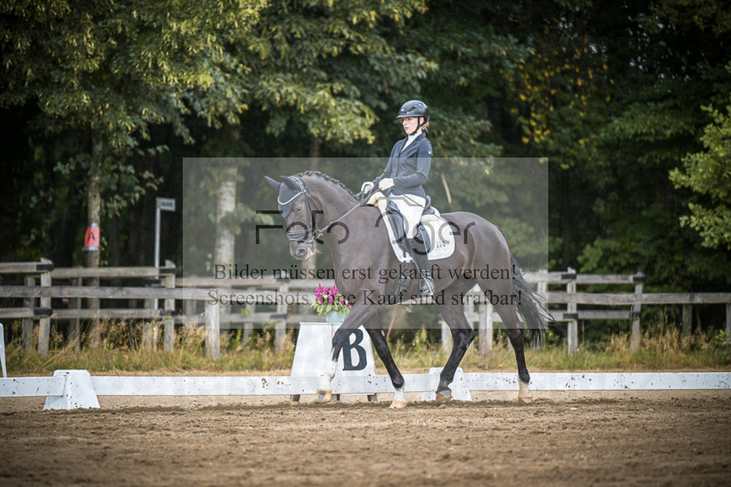 DOS_4692 | Entdecke hochwertige Reitturnierfotos von Foto Oger. Professionell, emotional und authentisch – jetzt Lieblingsmomente im Shop bestellen.Deutschlandweite Turnierfotografie. - Realisiert mit Pictrs.com