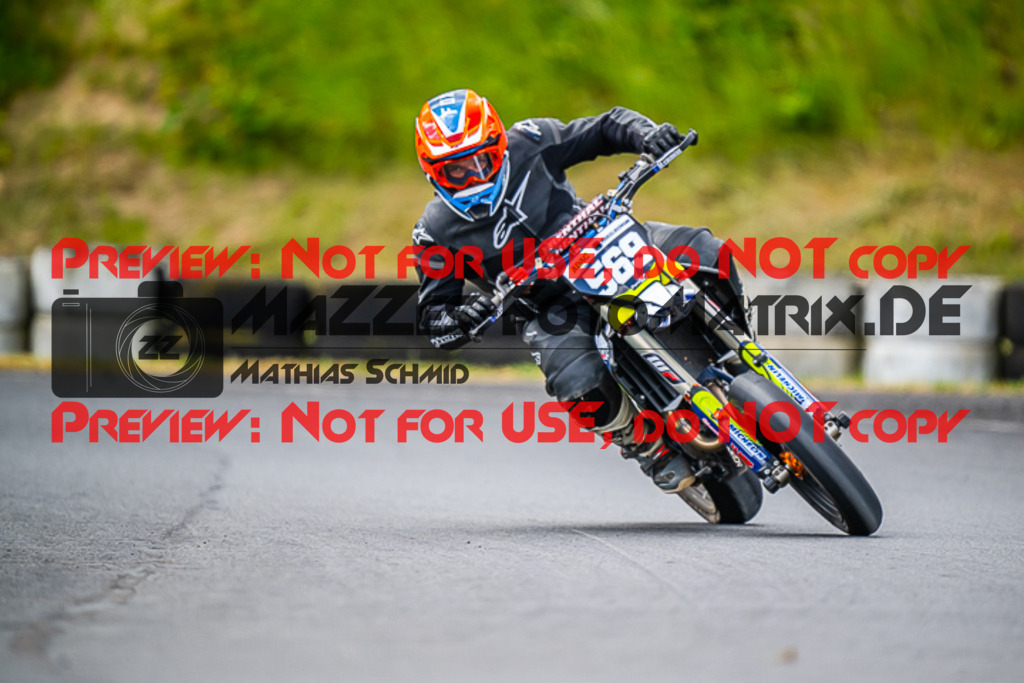 MaZZes_FotoMatrix_220528_9388 | Fotograf Mathias Schmid
Sportfotograf,
Eventfotograf,
Hochzeitsfotograf,
Portraitfotograf