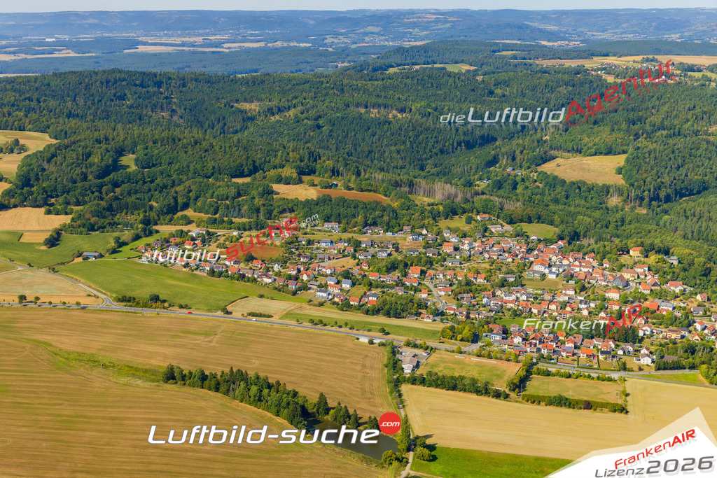 Geschenkidee Theisenort bei Küps -Die Luftbildaufnahme wurde 2025 vom UL-Flugzeug heraus erstellt ( keine Drohne ) - Hochauflösende Luftaufnahme -Nicht vergleichbar mit Google Maps oder Satelittenbilder- Die Geschenkidee !Mit Lizenz und Bildrechte bestellbar