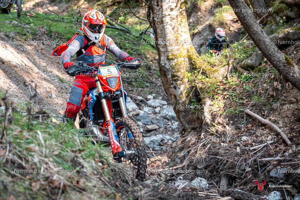 fuernholzer_250501-C1-185 | Fotografische Impressionen von der Red Stag Enduro Extreme by fuernholzer-photography.com. Endurosport in Österreich fotografisch festgehalten von fuernholzer. Auftragsfotografie für Private, Gewerbefotos und Industriefotografie. Eventfotografie, Sportfotografie und Motorsportfotografie. Anbieter von Fotoworkshops, Fototraining, fotografischen Vorträgen und Fotoseminaren.