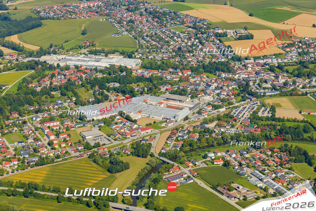 Luftaufnahme von Ruhstorf an der Rott Vs Google Maps- Die Luftaufnahme wurde 2025 vom UL-Flugzeug heraus erstellt ( keine Drohne ) - Hochauflösende Luftaufnahme - für professionelle Ausdrucke geeignet. Die Geschenkidee !Mit Lizenz und Bildrechte bestellbar