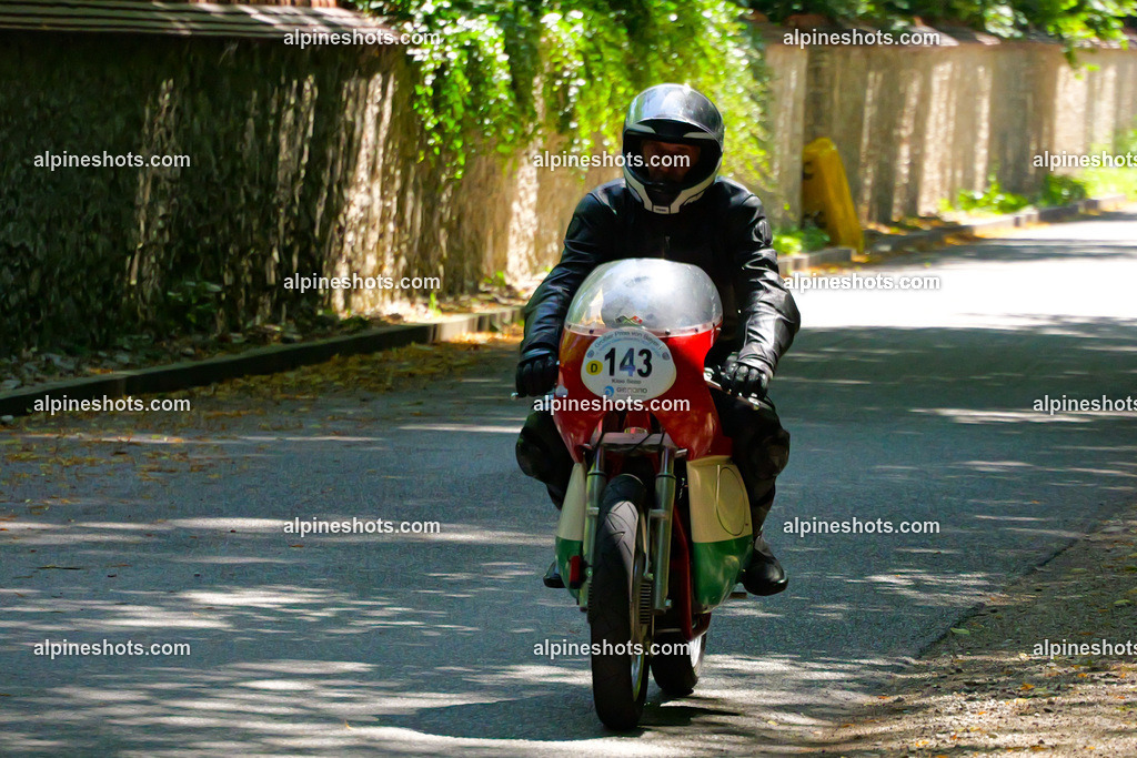P1036707 | Erleben Sie atemberaubende, hochqualitative Fotos Ihrer Fahrt entlang der malerischen Alpenstraßen. Besuchen Sie alpineshots.com, um professionelle Aufnahmen Ihrer unvergesslichen Reise zu finden und zu kaufen - Realisiert mit Pictrs.com