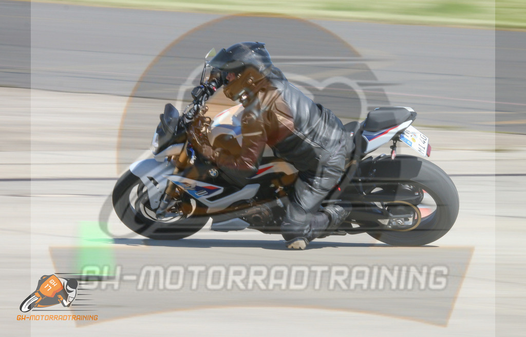 IMG_9876 | gh-motorradtraining-foto.de - Realisiert mit Pictrs.com