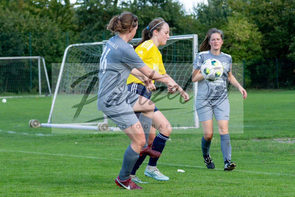 20260906_RULSVK_0920 | Fußball, Frauen:   beim Spiel der Kreisliga zwischen SG Rulle/Haste vs. SV Kettenkamp am 06.09.2026 im Stavermann-Sportpark in Rulle/Wallenhorst, Deutschland.(Foto von Nico Paetzel) - Realisiert mit Pictrs.com