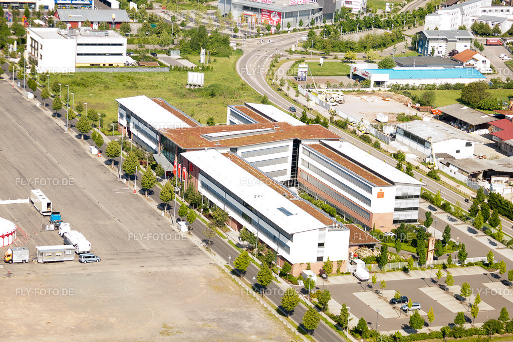 Ortsansicht | Luftbild: Ortsansicht im Ortsteil Queichheim in Landau im Bundesland Rheinland-Pfalz in Deutschland. Foto: IMG_27368.jpg vom 23.05.2010 durch Werner Riehm/FLY-FOTO.de - Realisiert mit Pictrs.com