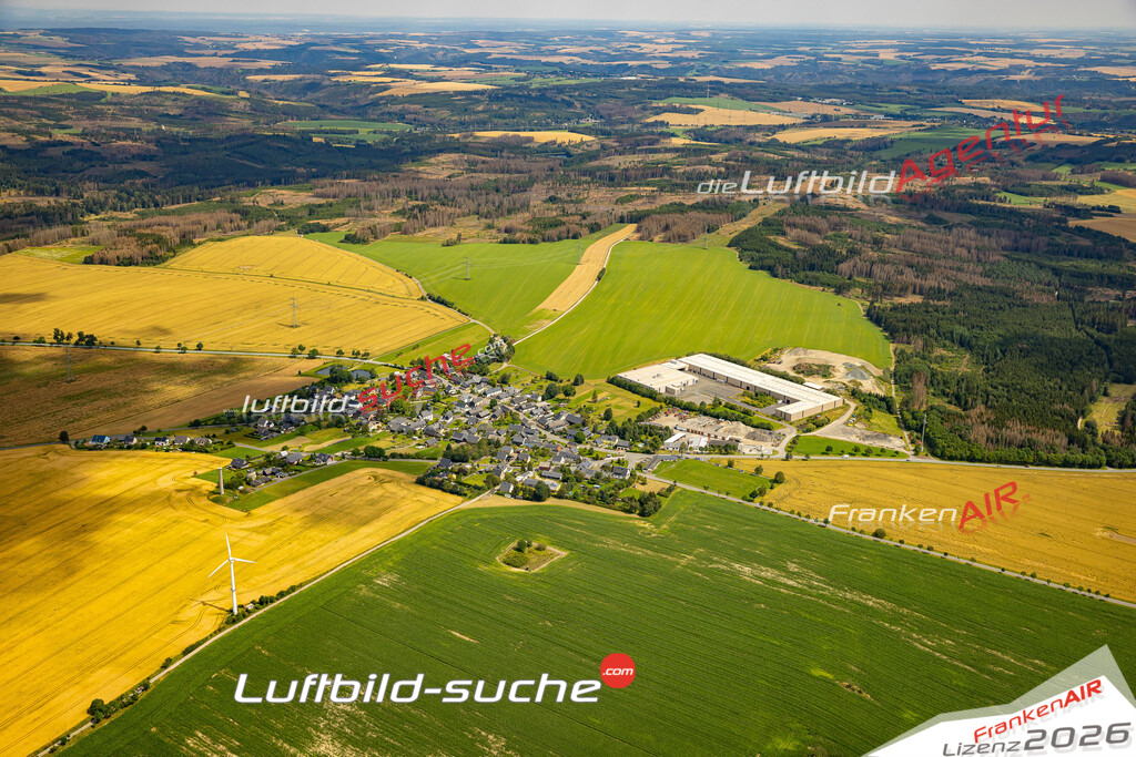 Das Luftbild zeigt : Eliasbrunn Remptendorf - Die Luftaufnahme wurde 2024 vom UL-Flugzeug aus erstellt ( keine Drohne ) - Hochauflösende Luftaufnahme - Für grossformatige Ausdrucke geeignet. Die Geschenkidee !Mit Lizenz und Bildrechte bestellbar