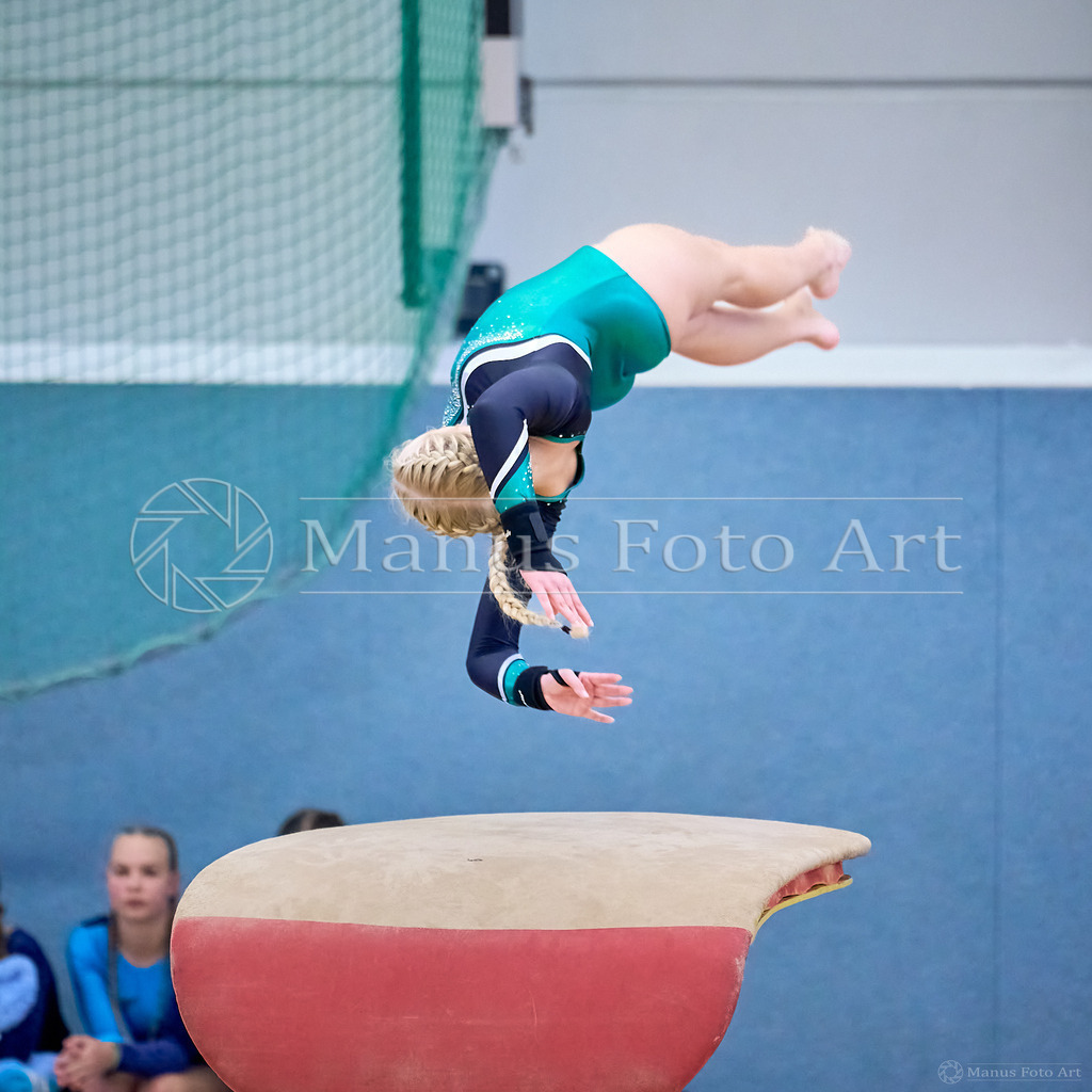 2024-10-15-2-A-B-DSC02162 | Professionelle Sportfotografie in Hamburg, Schleswig-Holstein und Niedersachsen – spezialisiert auf Rhönrad, Geräteturnen, Leistungsturnen und rhythmische Sportgymnastik. Bundesweite Begleitung von Rhönrad-Events. Jetzt Sport-Fotos - Realisiert mit Pictrs.com