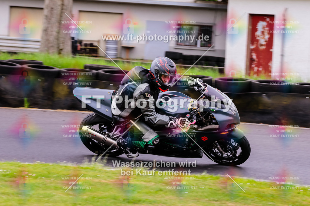 MotoTeamVBK-20456 | Hier findet Ihr Bilder von Touristenfahrten auf der Nürburgring Nordschleife oder von anderen Veranstaltungen die ich besucht habe. Viel Spass beim Durch Schauen 