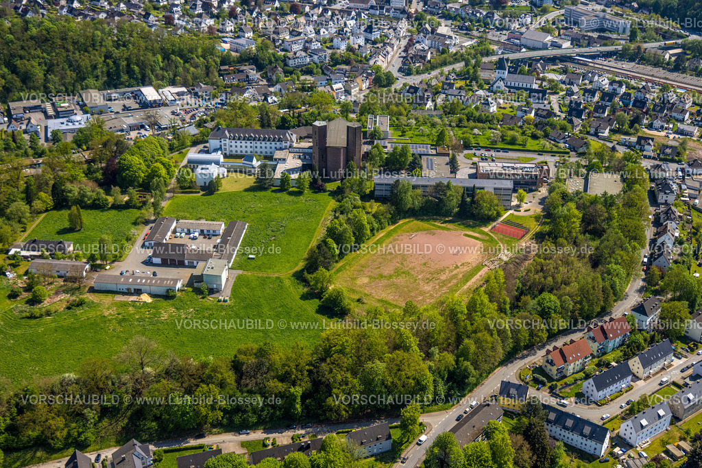 Meschede240505921 | Luftbild, Abtei Königsmünster Kloster und Gymnasium der Benediktiner, Meschede-Stadt, Meschede, Sauerland, Nordrhein-Westfalen, Deutschland