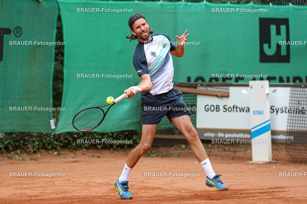 HTC Blau-Weiß Krefeld - LTTC Rot-Weiß Berlin  | Krefeld, Deutschland 21.07.2023, Gero Kretschmer (HTC Blau-Weiß Krefeld) gegen Nino Ehrenschneider (LTTC Rot-Weiss Berlin) ,

bei der 2. Tennis Bundesliga Nord Begegnung zwischen HTC Blau-Weiß Krefeld und LTTC Rot-Weiß Berlin am 21.07.2023 in Krefeld.

(Foto: BRAUER-Fotoagentur)
 
