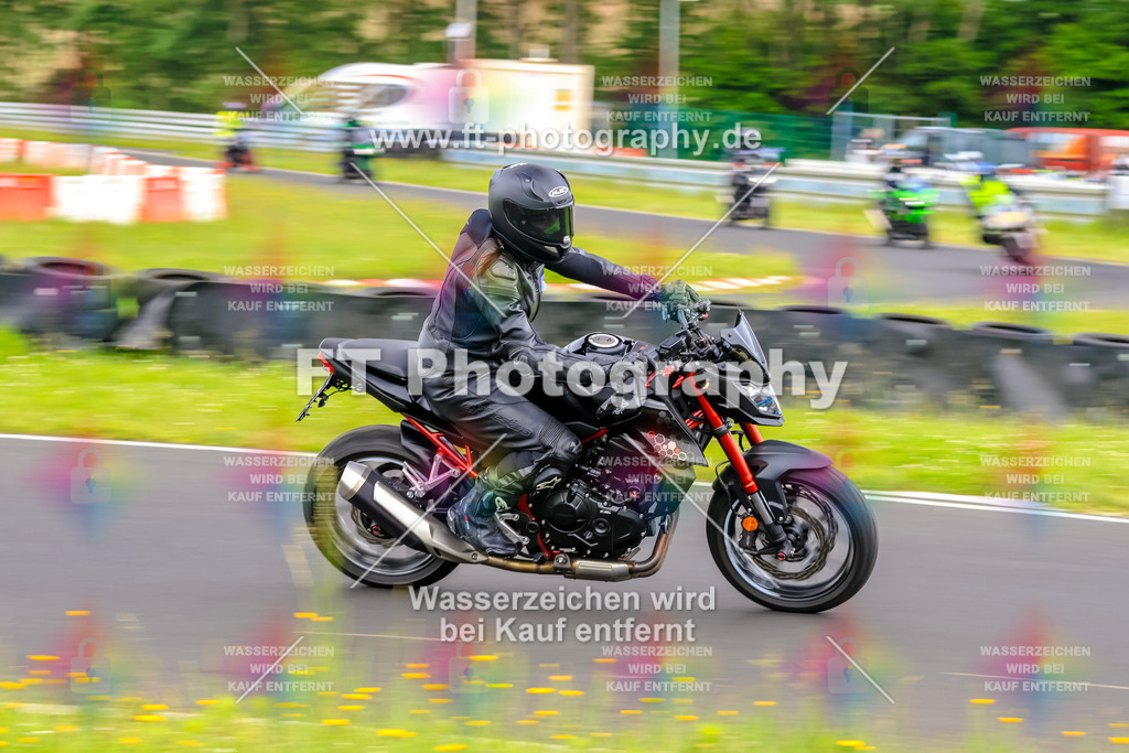 VBK-7655 | Hier findet Ihr Bilder von Touristenfahrten auf der Nürburgring Nordschleife oder von anderen Veranstaltungen die ich besucht habe. Viel Spass beim Durch Schauen 
