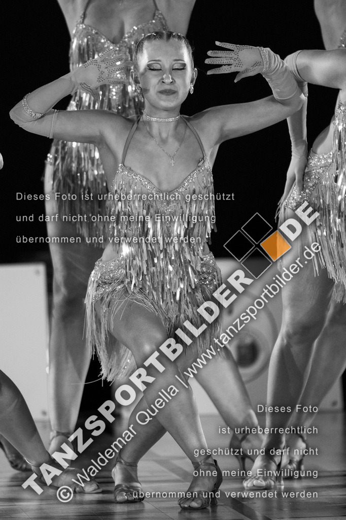 20250504-01722 | Hier finden Sie Tanz Bilder vom Latein und Standard Formationen tanzen. Sportbilder vom Tanzsport. Schöne Fotos und von Weltmeisterschaft, Europameisterschaft, Bundesliga, Regionalliga, Oberliga und Landesliga sowie von GOC Stuttgart, DanceComp, WM Bremen