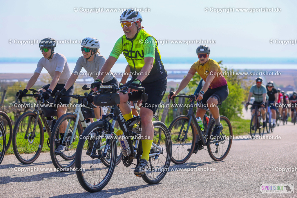 TRA_1106 | Neusiedlersee Radmarathon 2026@sportshot_your_pictrs #yourpictures#roadtowm2029 #nrm #neusiedlerseeradmarathon #neusiedlersee #neusiedlerseetourismus #burgenland #mörbisch #nrm26 #burgenlandtourismus #voglundco #poweredbyburgenlandtourismus #radsport #rad #marathon #ucigranfondo #visitburgenland #ucigranfondoworldseries