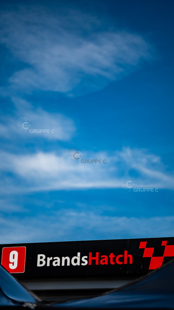 GTWC224_050409331801953LS_LS | Fanatec GT World Challenge Europe Powered by AWS - 2. Event, Brands Hatch 2024 - Foto: Gruppe C Photography - Realisiert mit Pictrs.com