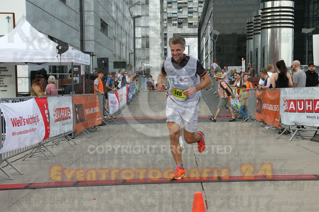 250920_1517_EX1_8749 | Sportfotografie im Rhein-Sieg Kreis, Köln, Bonn, NRW, Rheinland Pfalz, Hessen, etc. Unser Tätigkeitsfeld umfasst den Laufsport vom Volkslauf über den Marathon, Duathlon, Triathon bis zum Ultralauf wie Kölnpfad Ultra oder Schindertrail.