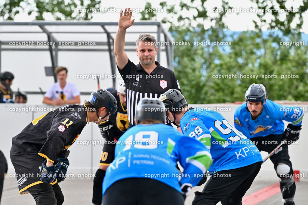 VAS Villach vs. ASKÖ Hockey Villach | #11 Potocnik Luca VAS Villach, Steiner Alois Referee, VAS Villach vs. ASKÖ Hockey Villach, VAS Villach vs. ASKÖ Hockey Villach am 03.07.2025 in Villach (Alpen Arena ), Austria, (Photo by Bernd Stefan)
