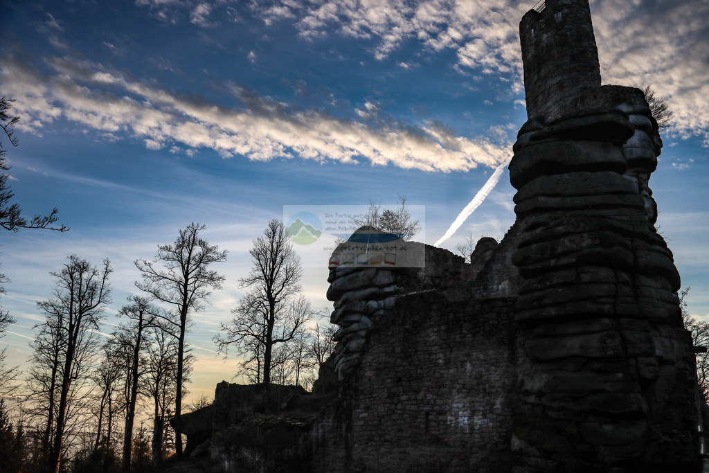 Sonnenaufgang Burgruine Weißenstein | Impressionen rund um Hochfranken - Frankenwald - Fichtelgebirge - Realisiert mit Pictrs.com