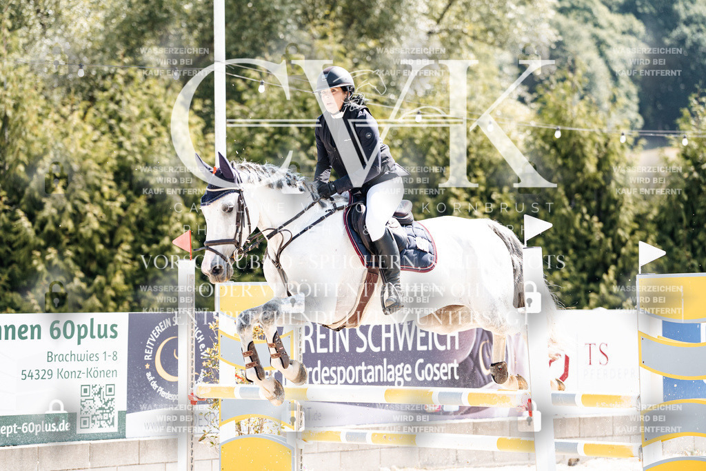 CK908944 | Turnierfotografie Pferdefotografie Trier Rheinland-Pfalz Pferdesport Reitsport Tierfotografie Sportfotografie Pferdevideo Pferdevideografie Equestrianvideography equestrianphotography  - Realisiert mit Pictrs.com
