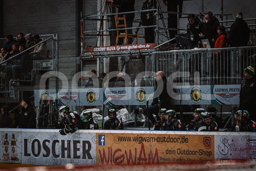 Alligators_vs_Lindau_21_12_2025-069 | Höchstadt Alligators Fotogalerie: Eishockey-Action aus Franken. Professionelle Spielfotos, Portraits & Stadionbilder zum Download. Jetzt entdecken! - Realisiert mit Pictrs.com