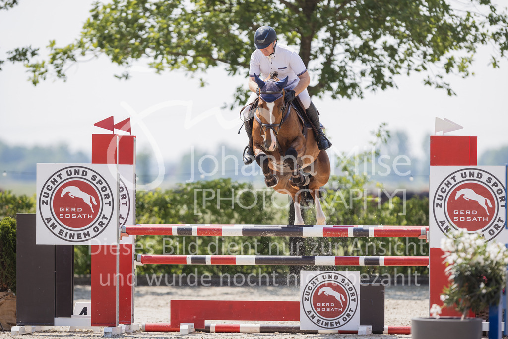 230616_Lemwerder_Springpf-L1-527 | Deine schönsten Turniermomente als professionelle Fotos! Entdecke hochwertige Pferdesport-Fotografie im Online-Shop. Jetzt Fotos finden & bestellen!