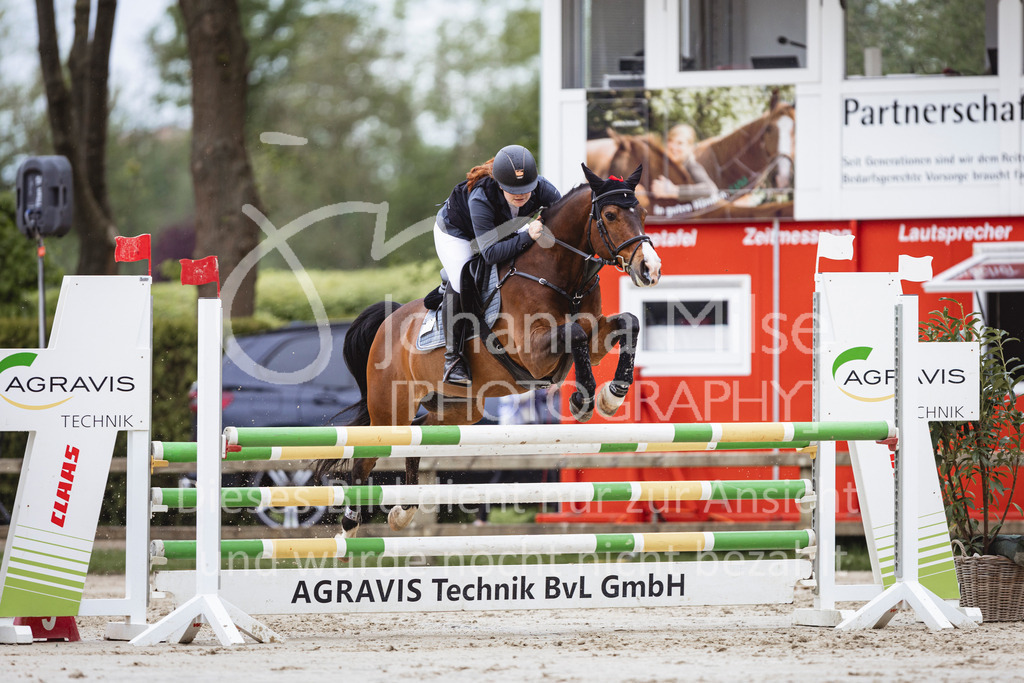 240504_PonyTrophy-212 | Deine schönsten Turniermomente als professionelle Fotos! Entdecke hochwertige Pferdesport-Fotografie im Online-Shop. Jetzt Fotos finden & bestellen!